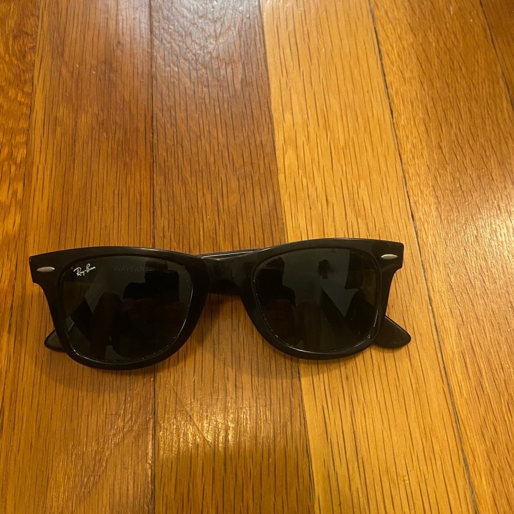 Black Ray Bans